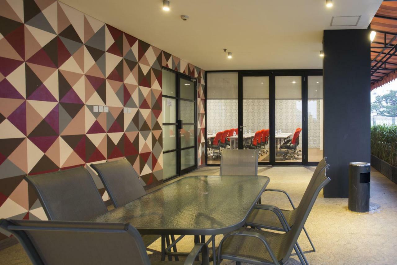 Liberty Hotel Thamrin Jakarta Ngoại thất bức ảnh