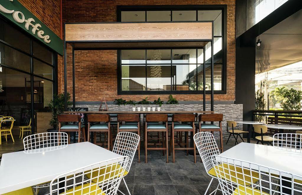Liberty Hotel Thamrin Jakarta Ngoại thất bức ảnh